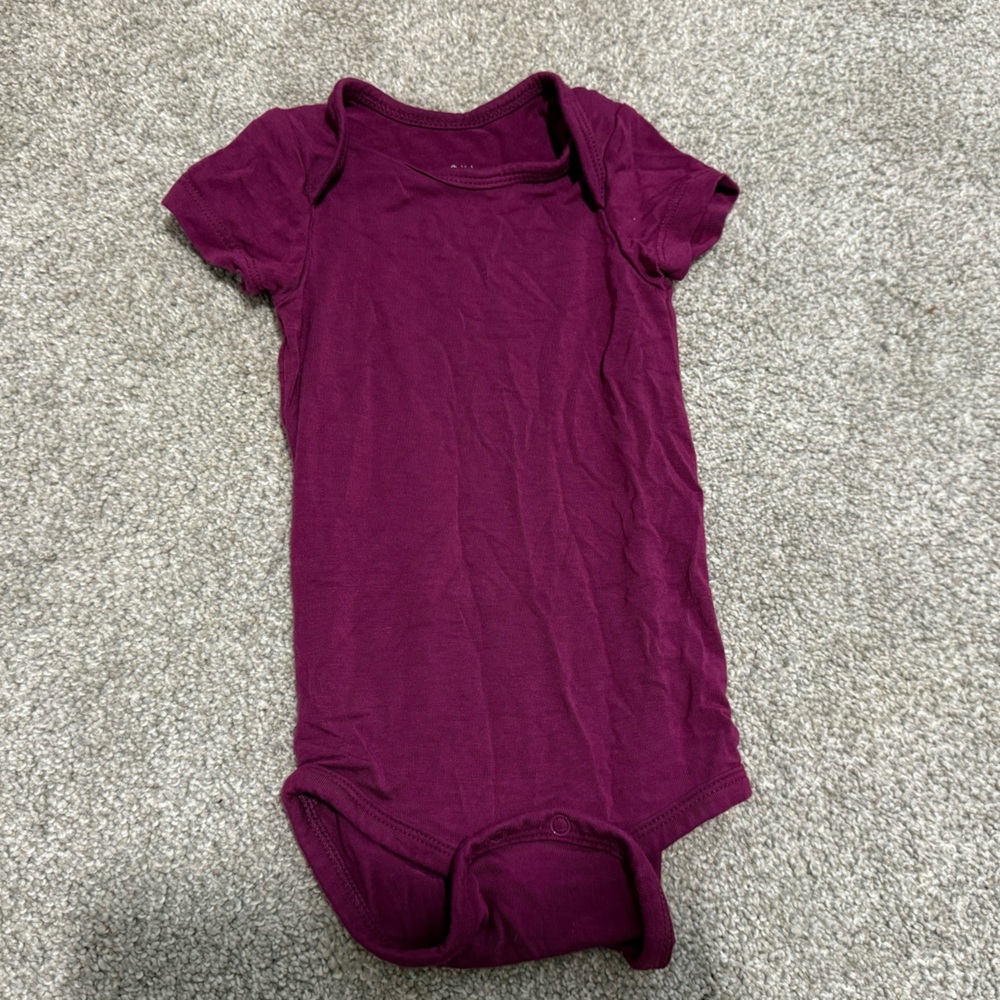 Kyte BABY Short Sleeve Bodysuit 3-6 Months